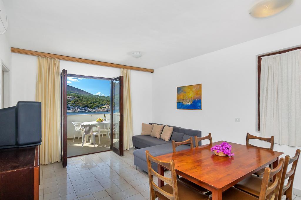 Apartmani Cico Gdinj المظهر الخارجي الصورة